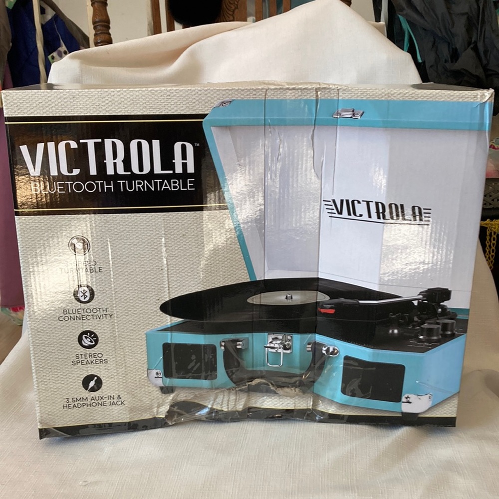 Victrola Bluetooth turntable
